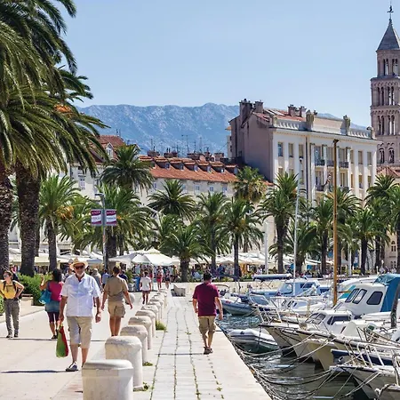 3 Bedroom Gorgeous In *