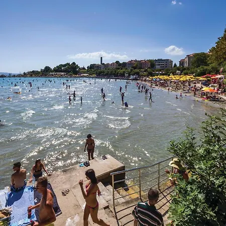 Apartman 3 Bedroom Gorgeous In Split